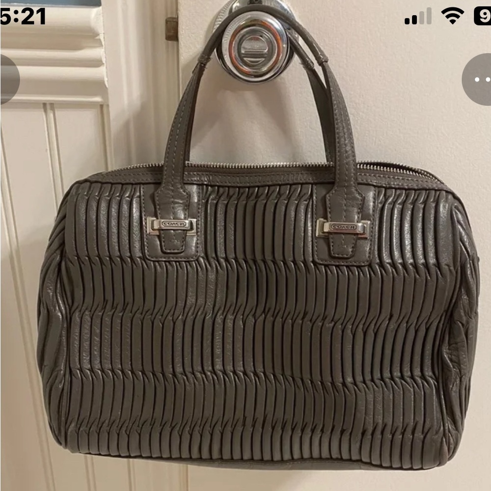 Chic Gray Handbag